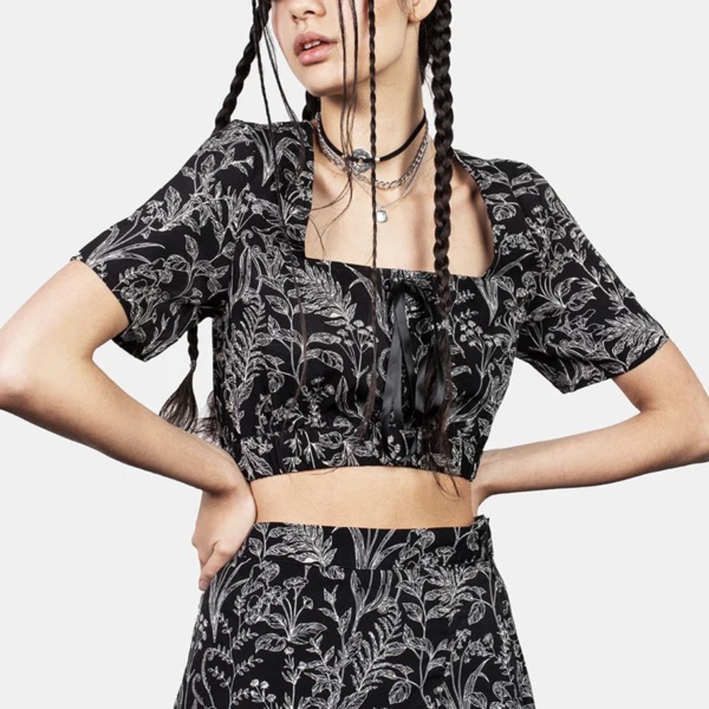 Disturbia floral cropped blouse